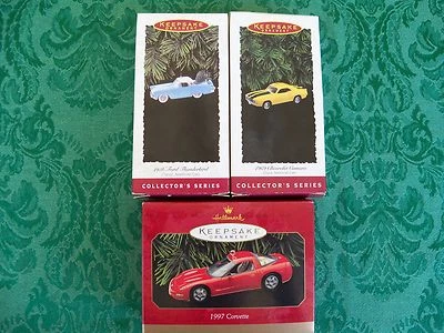Lote de 3 56 enfeites de Natal Hallmark Keepsake Thunderbird 69 Camaro 77 Vette novo na caixa - Imagem 1 de 4