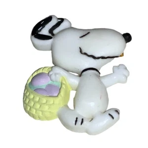 Hallmark Peanuts Snoopy Easter Lapel Pin - Picture 1 of 7