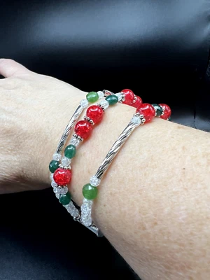 Pulsera/cierre deslizante hecha a mano de 3 hebras de cristal rojo, cuarzo verde y transparente Foto 1 de 4