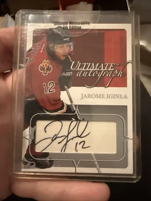 2004 In the Game Ultimate Memorabilia Jarome Iginla #80 Auto /135 Autograph SP - Image 1 of 2