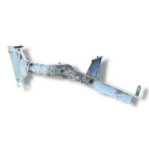 Audi A4 B8 Fender Mount Bracket Front Left N/S 8K0821185 OEM White - Picture 1 of 9
