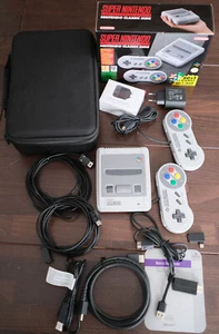 Super Nintendo Classic Mini SNES Konsole 2x Controllern mit OVP + 8Bitdo Adapter - Bild 1 von 15