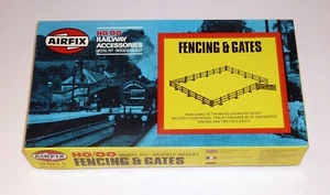 1980s Airfix OO scale Fencing & Gates - trackside kit (rare box) - Picture 1 of 2