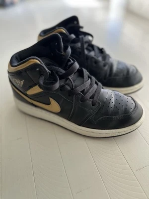 Nike Air Jordan 1 Mid Black Metallic Gold DQ8423-071 Youth Size 5Y - Image 1 of 4