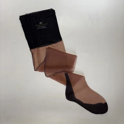 Medias Secrets In Lace Beige Pequeñas Costuras Completamente a la Moda con Contraste Negro Foto 1 de 4