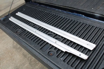 1971 - 1978   Mercury Capri Door Scuff Plates, Right & Left DORY-6213208 -09 -A Foto 1 de 4