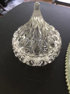 Godinger Crystal Famous Hersheys Kiss Crystal Candy Dish - Picture 1 of 7