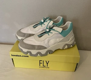 Fly London Fian Sneaker - Off White Multi - Elastic Lace - Pre Loved - UK 9 EU 42 - Bild 1 von 14