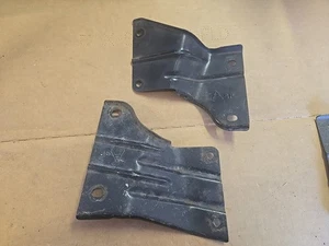 GM G Body Front Fender Well Brackets Left And Right Hand - Picture 1 of 2