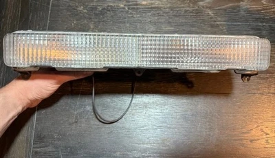 1979 1983-85 CADILLAC ELDORADO SEVILLE Turn Signal Parking Light Lamp - RH OEM - Image 1 of 4