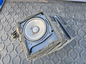1996-1997 Lexus LX450 FZJ80 SUBWOOFER sub woofer + Speaker Box Stock 86150-60030 - Picture 1 of 18