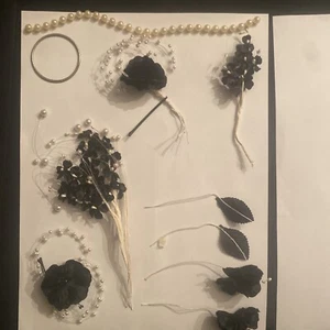Decorative Clothing Pins - black flowers and pearl - Picture 1 of 4