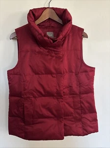 J. Jill Down Vest Women’s Sz S Puffer Dark Ruby 2 pockets Hidden Snap winter - Picture 1 of 15