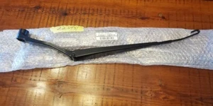 Nissan Rogue Sport Windshield wiper arm 288861-6MA0A NEW OEM part - Picture 1 of 2