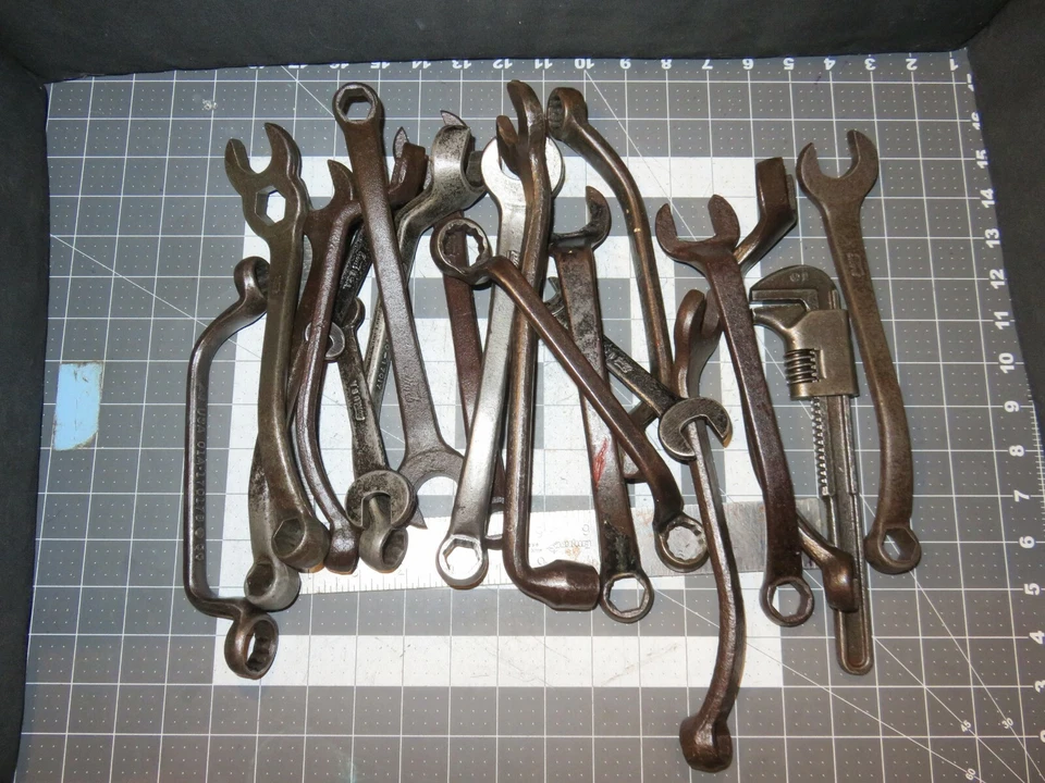 Llaves antiguas Ford Script modelo tractor A/T Foto 1 de 1