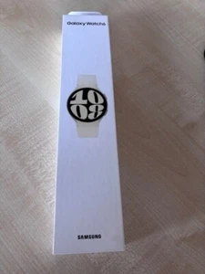 Samsung Galaxy Watch 6 40mm Gold SM-R930 unopened and sealed - Zdjęcie 1 z 4