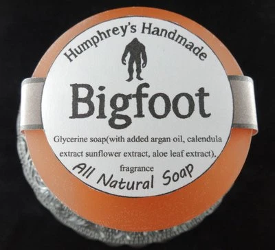 HUMPHREY'S HANDMADE BIGFOOT Men's Glycerin Soap Oakmoss Sandalwood Cedarwood, Beard Puck Shave Bar