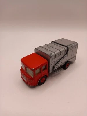 MATCHBOX King Size K-7 Refuse Truck - Bild 1 von 4
