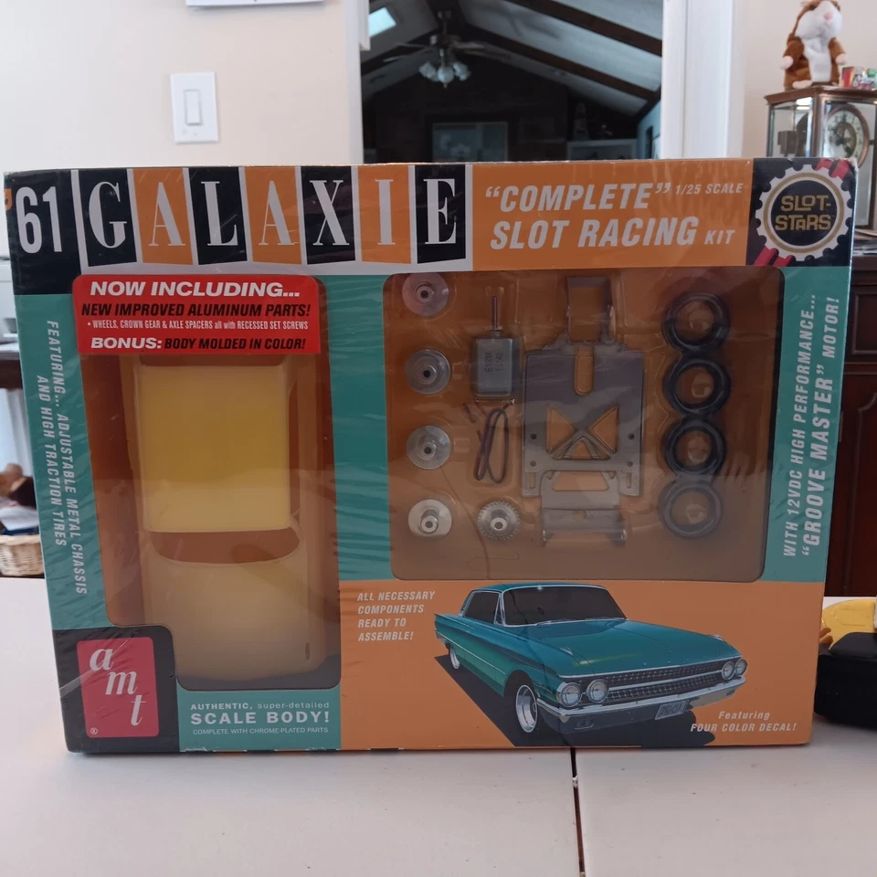 AMT 783 Slot Car Racing Kit Galaxie w/12VDC Motor LN - Image 1 of 1