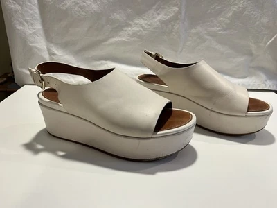 Sandalia plataforma Fitflop cuero talla 8 crema Foto 1 de 4