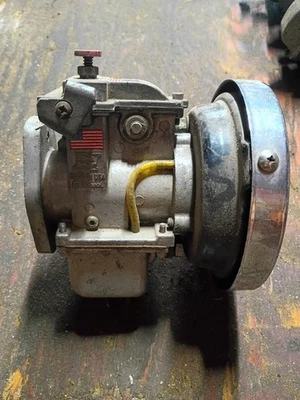 Carburador Edelbrock Quick Silver Harley Davidson con filtro de aire Foto 1 de 4