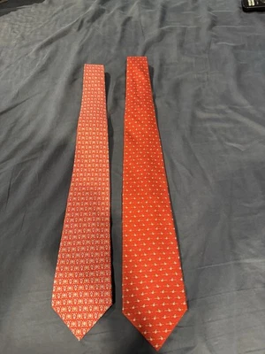 Corbatas de seda Salvatore Ferragamo para hombre - Hechas en Italia Foto 1 de 4