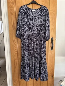 Animal Print Midi Dress Size 14 - Picture 1 of 2
