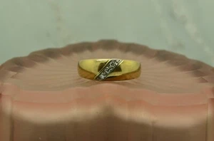 FASCIA ANELLO DIAMANTE TRE PIETRE ORO GIALLO 14K 0,09 TCW TAGLIA 9,5 #JM010 - Foto 1 di 6