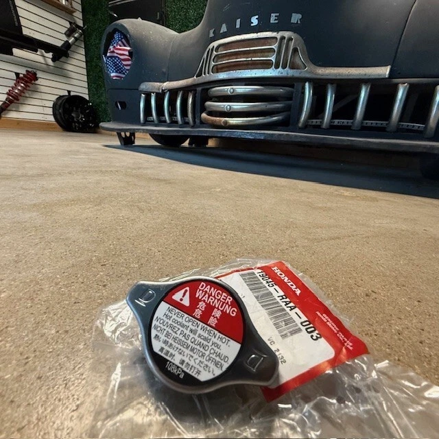 (1) GENUINE OEM Cooling Radiator Cap Acura HONDA 19045-RAA-003- same as dealer - Image 1 of 3