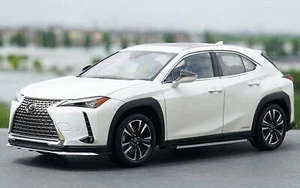 1/18 Scale LEXUS UX260H SUV White Diecast Car Model Gift NIB Collection - Picture 1 of 7