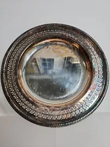 Plato redondo perforado vintage WM Rogers Silver Co. #811 - Imagen 1 de 3