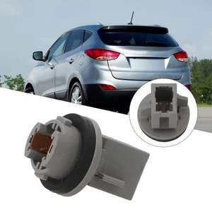 Car Taillight Lamp Holder for Hyundai Models with Part Number 925013A000 - Picture 1 of 12