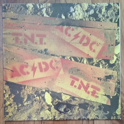 AC/DC TNT RARE AUSTRALIAN ALBERTS BLACK LABEL ALBUM NEAR MINT ! BON SCOTT - image 1 of 4