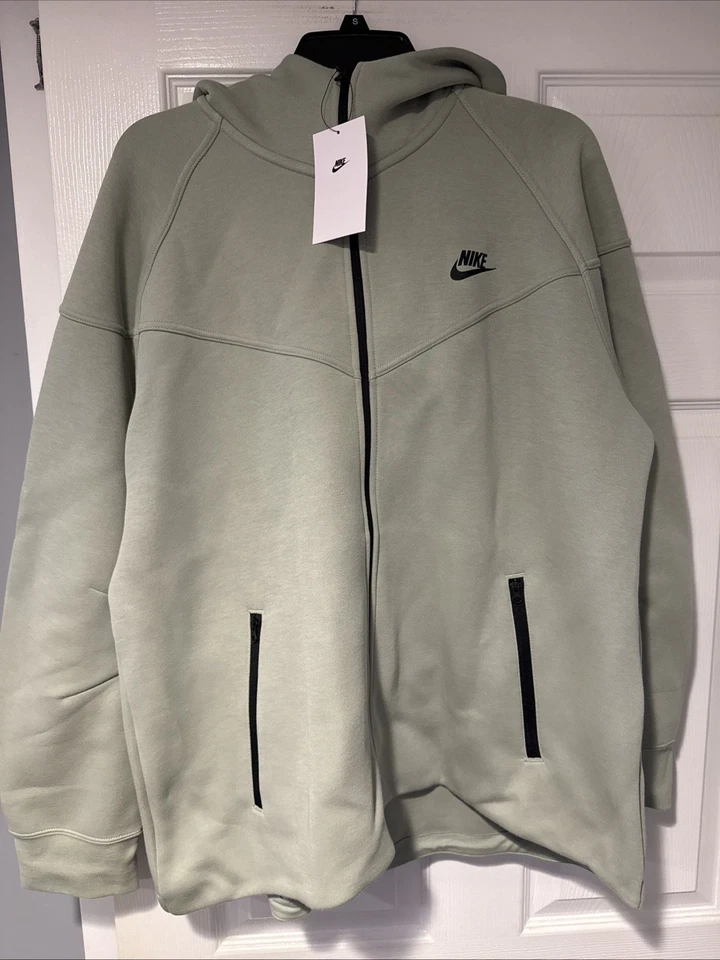Nike Woman’s Tech Fleece Zip Up Hoodie XXL Jade Horizon Sage FB8338-370