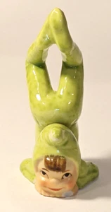 Vintage Pixie Elfe Figur limettengrün selten Kopfstand in Luft 50er Japan siehe Beschädigung - Bild 1 von 7
