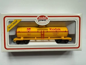 Model Power HO Scale 8102 Kodak 40’ Chemical Tank Car New in Box Vintage Train - Picture 1 of 3