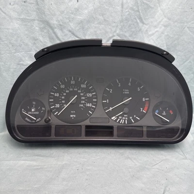 Cuadro de instrumentos Speedo 98-00 BMW E39 525i 530i 540i de fábrica bajo en OBC Foto 1 de 4
