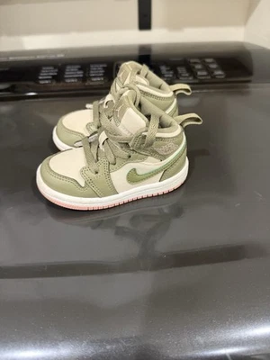 Nike Air Jordan Pink and Green Toddler Baby Girl Sneakers Size 5 - Image 1 of 4