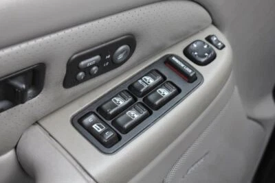 Driver Front Door Switch Driver's Master Fits 00-02 SUBURBAN 1500 538393 - Image 1 of 4