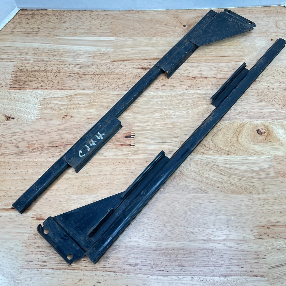 Window Channel 1937 Plymouth Deluxe 37 Dodge DeSoto Chrysler COACH 746614 746615 - Imagem 1 de 4