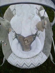 Discontinued Ingenuity Automatic Baby Bouncer Seat Bouncy Chair - Picture 1 of 12