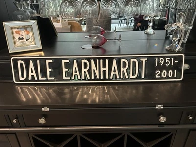 Dale Earnhardt Sr 1951 - 2001 年浮雕 36 英寸 x 6 英寸公路标志酒吧 Man Cave Nascar — 第 1/4 张图片