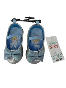 Zapatos para bebé Disney talla 4 azul princesa bebé vestido sin cordones azul brillante - Imagen 1 de 8