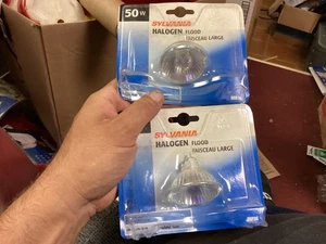 Sylvania 50-Watt / 12-Volt Old Style MR16 Capsylite Floodlight with GU 5.3 Base - Picture 1 of 1