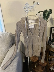 Vintage Hollister Y2K Cable Knit Hooded Sweater Gray Small Slim Fit Bella Swan - Picture 1 of 7