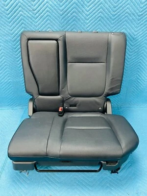 Mitsubishi Outlander GT 2nd Row Seat Complete Driver Side 2016-2018 Black OEM Foto 1 de 4