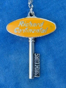 RARE TOP++ KEY RING - RICHARD CONTINENTAL - TRACTOR TRACTOR Tractor - Picture 1 of 4