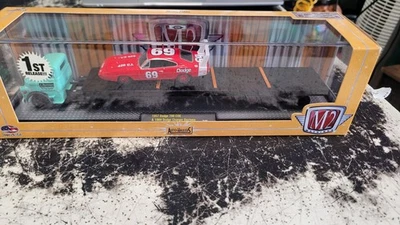 M2 Machines Auto Haulers 1957 Dodge 700 COE & 1969 Dodge Charger Daytona 1:64 - Image 1 of 4