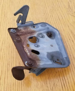 Cierre capó 49 50 51 52 1949 1950 1951 1952 Chevy Chevrolet - Imagen 1 de 21