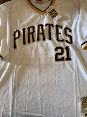 Roberto Clemente Pirates Mitchell And Ness NWT Size 58 4XL Cooperstown - Image 1 of 4